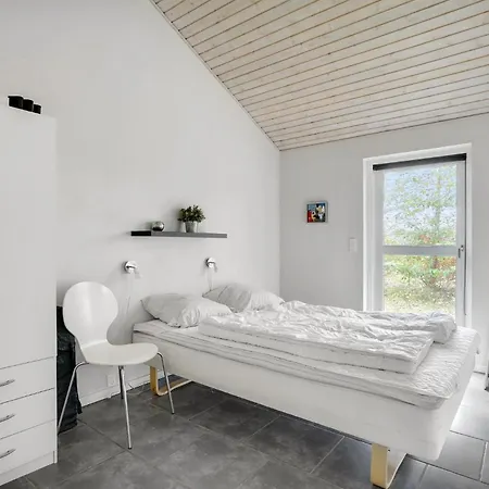 Lovely In With Wifi Holiday home