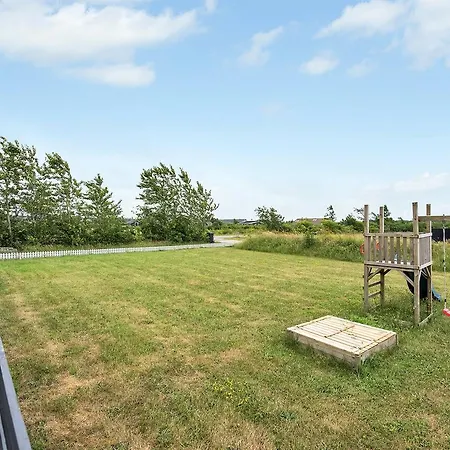 Four-bedroom Holiday In
